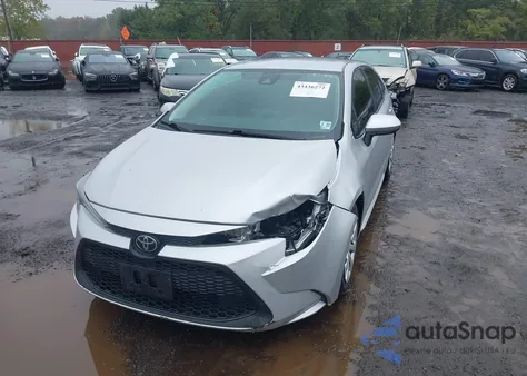 2022 Toyota Corolla Le z USA, uszkodzony, nr VIN JTDEPMAE2N3019240